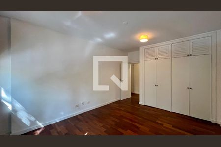 Apartamento à venda com 310m², 3 quartos e 2 vagasQuarto 2