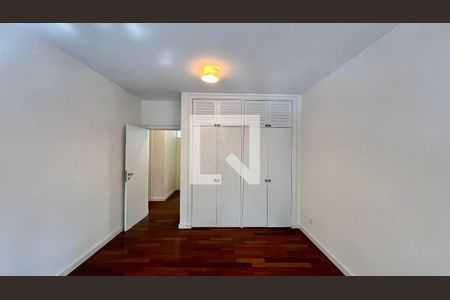 Apartamento à venda com 310m², 3 quartos e 2 vagasQuarto 2