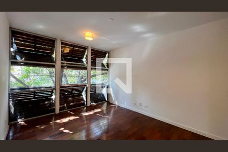 Apartamento à venda com 310m², 3 quartos e 2 vagasQuarto 2