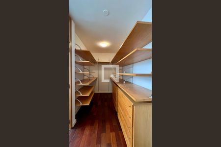 Apartamento à venda com 310m², 3 quartos e 2 vagasQuarto 3