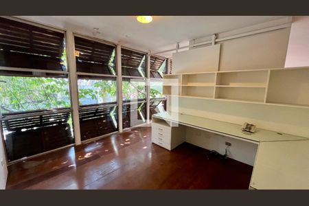 Apartamento à venda com 310m², 3 quartos e 2 vagasSala