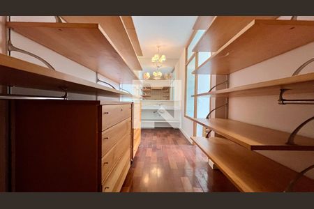 Apartamento à venda com 310m², 3 quartos e 2 vagasQuarto 3