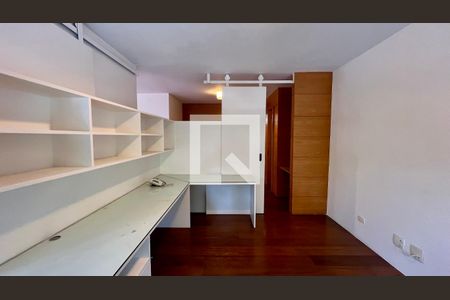Apartamento à venda com 310m², 3 quartos e 2 vagasSala