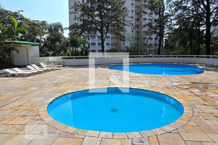 Apartamento à venda com 160m², 3 quartos e 2 vagasÁrea comum - Piscina