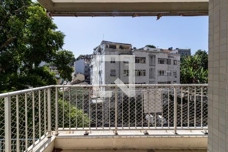 Apartamento à venda com 71m², 2 quartos e 1 vaga Apartamento à venda com 71m², 2 quartos e 1 vagaQuarto Suíte Varanda