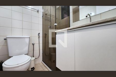 Banheiro de apartamento para alugar com 1 quarto, 55m² em Ondina, Salvador