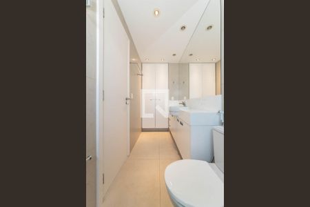 Apartamento à venda com 256m², 3 quartos e 4 vagasBanheiro da Suíte 2