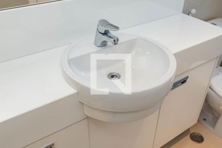 Apartamento à venda com 256m², 3 quartos e 4 vagasBanheiro da Suíte 2