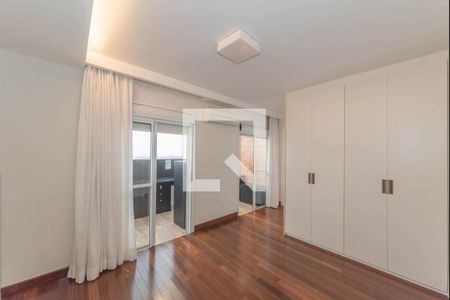 Apartamento à venda com 256m², 3 quartos e 4 vagasSuíte 2