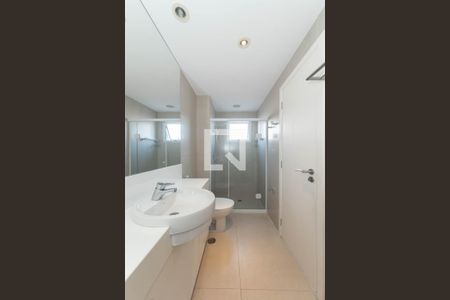 Apartamento à venda com 256m², 3 quartos e 4 vagasBanheiro da Suíte 2