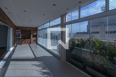 sacada_2 de apartamento para alugar com 3 quartos, 256m² em Vila Gumercindo, São Paulo