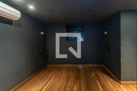 Apartamento à venda com 256m², 3 quartos e 4 vagasQuarto 1 - Cinema