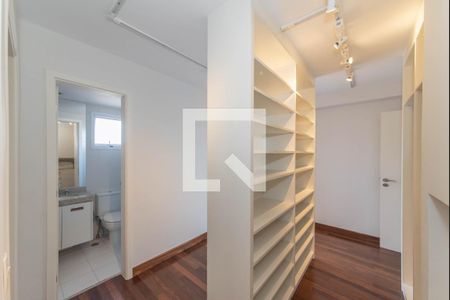 Apartamento à venda com 256m², 3 quartos e 4 vagasCloset da Suíte 2