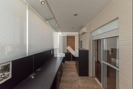 Apartamento à venda com 256m², 3 quartos e 4 vagasSuíte 2 - Varanda