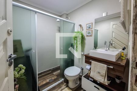 Casa à venda com 246m², 4 quartos e 2 vagasBanheiro de serviço