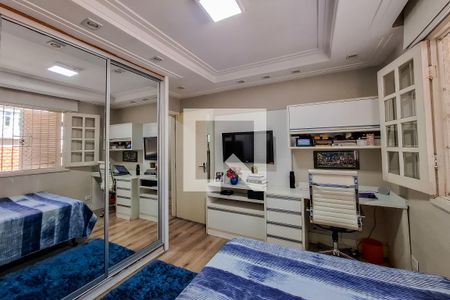 Casa à venda com 246m², 4 quartos e 2 vagasSuíte