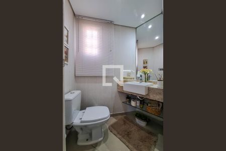 Casa à venda com 246m², 4 quartos e 2 vagaslavabo