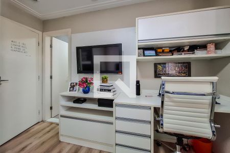 Casa à venda com 246m², 4 quartos e 2 vagasSuíte