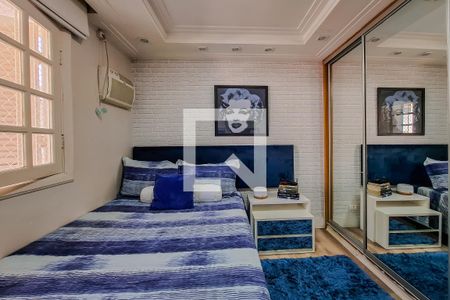 Casa à venda com 246m², 4 quartos e 2 vagasSuíte