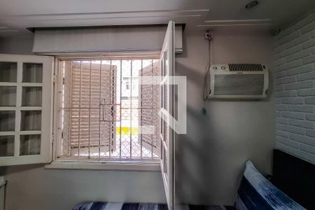 Casa à venda com 246m², 4 quartos e 2 vagasSuíte