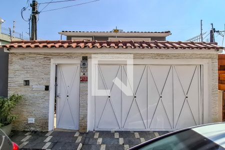 Casa à venda com 246m², 4 quartos e 2 vagasFachada