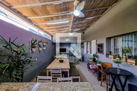 Casa à venda com 246m², 4 quartos e 2 vagasÁrea comum - Churrasqueira