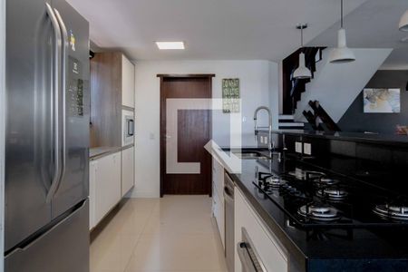 Casa de condomínio para alugar com 648m², 5 quartos e 4 vagasCozinha