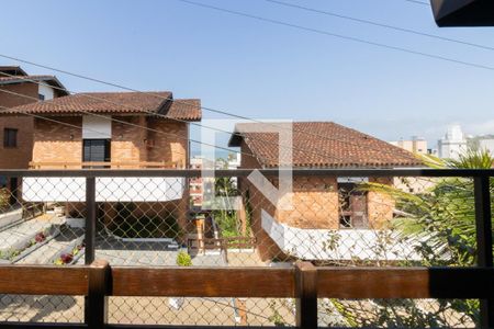 Casa de condomínio para alugar com 648m², 5 quartos e 4 vagasVaranda