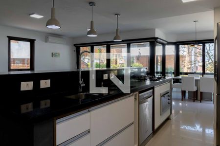 Casa de condomínio para alugar com 648m², 5 quartos e 4 vagasCozinha