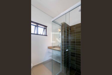 Casa de condomínio para alugar com 648m², 5 quartos e 4 vagasBanheiro da Suíte 2