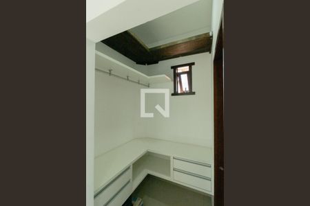 Casa de condomínio para alugar com 648m², 5 quartos e 4 vagasQuarto 3 - Suíte