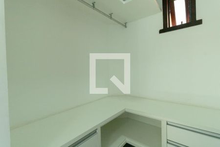 Casa de condomínio para alugar com 648m², 5 quartos e 4 vagasQuarto 3 - Suíte