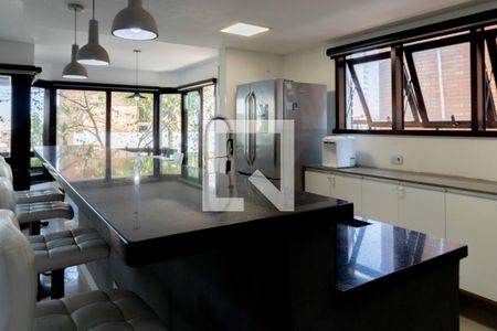 Casa de condomínio para alugar com 648m², 5 quartos e 4 vagasCozinha