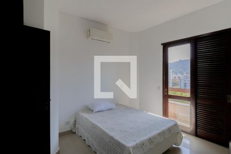 Casa de condomínio para alugar com 648m², 5 quartos e 4 vagasQuarto 3 - Suíte