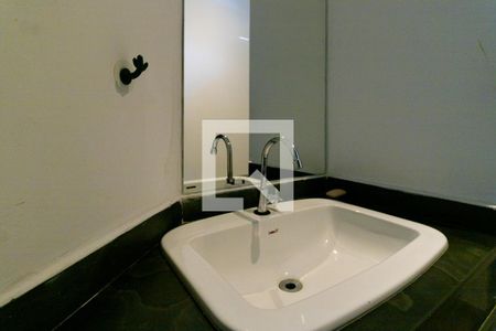 Casa de condomínio para alugar com 648m², 5 quartos e 4 vagasLavabo