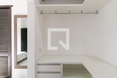 Casa de condomínio para alugar com 648m², 5 quartos e 4 vagasQuarto 3 - Suíte