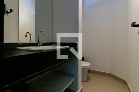 Casa de condomínio para alugar com 648m², 5 quartos e 4 vagasLavabo