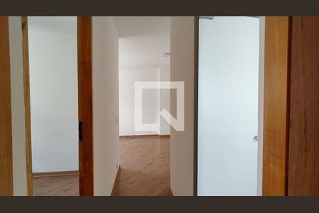 Corredor de apartamento à venda com 2 quartos, 58m² em Piqueri, São Paulo