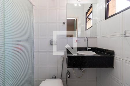 Casa à venda com 125m², 3 quartos e 2 vagasBanheiro 