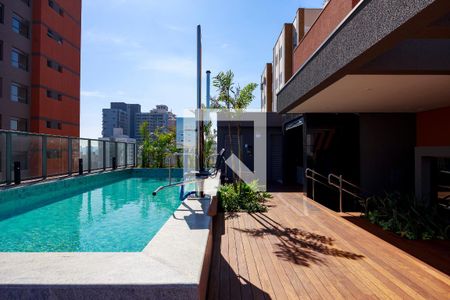 Studio à venda com 28m², 1 quarto e sem vagaPiscina