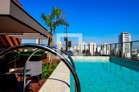 Studio à venda com 28m², 1 quarto e sem vagaPiscina