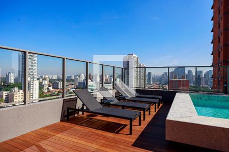 Studio à venda com 28m², 1 quarto e sem vagaPiscina