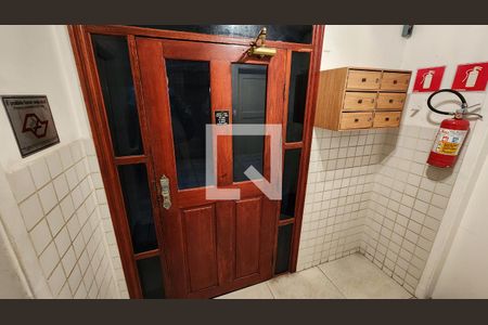 Apartamento para alugar com 80m², 3 quartos e 1 vagaEscada