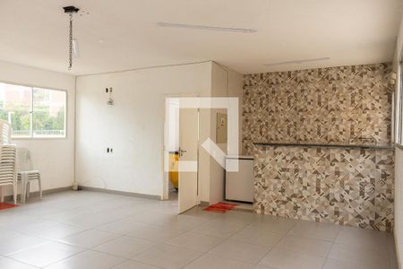 Apartamento para alugar com 44m², 2 quartos e 1 vaga Apartamento para alugar com 44m², 2 quartos e 1 vagaÁrea comum - Salão de festas