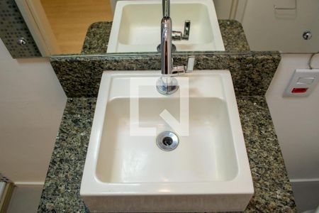 Banheiro - pia de apartamento à venda com 1 quarto, 32m² em Cidade Baixa, Porto Alegre