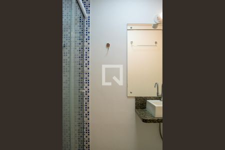 Banheiro de apartamento à venda com 1 quarto, 32m² em Cidade Baixa, Porto Alegre