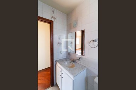 Apartamento para alugar com 85m², 3 quartos e 2 vagas Apartamento para alugar com 85m², 3 quartos e 2 vagasBanheiro social