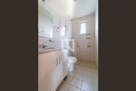 Apartamento para alugar com 85m², 3 quartos e 2 vagas Apartamento para alugar com 85m², 3 quartos e 2 vagasBanheiro social