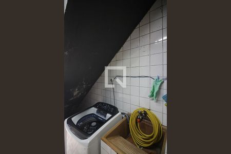 Casa à venda com 180m², 3 quartos e 2 vagasÁrea de Serviço