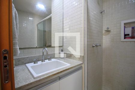 Apartamento à venda com 112m², 3 quartos e 2 vagasQuarto 3 - Banheiro da Suíte